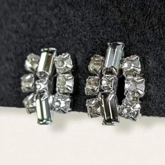 🍁Vintage Continental Clear & Smokey Rhinestone Earrings - Picture 2 of 7